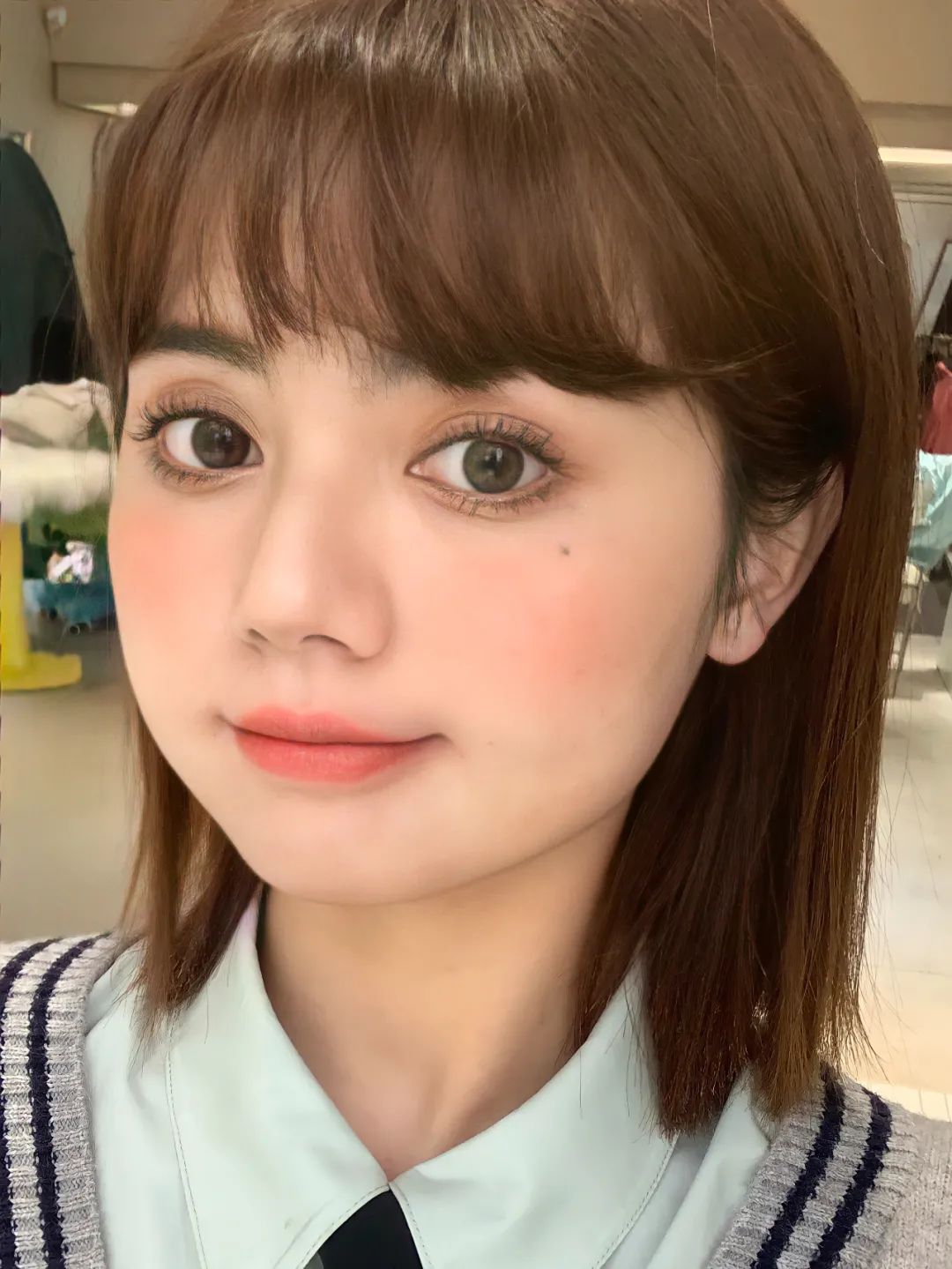 小个子五官立体要怎么搭配才好看,五官平平无奇的长相却很好看