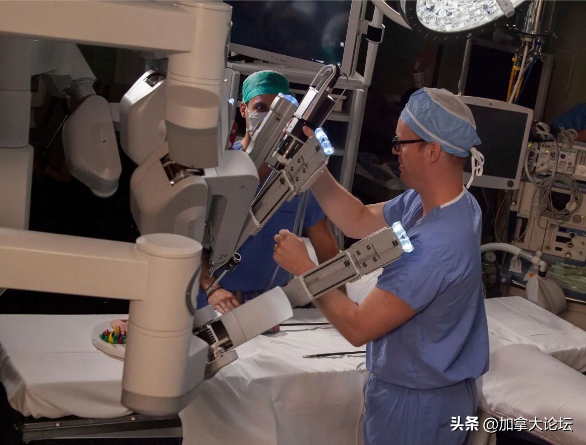 智能机器人精准治疗肿瘤,癌症机器人动手术