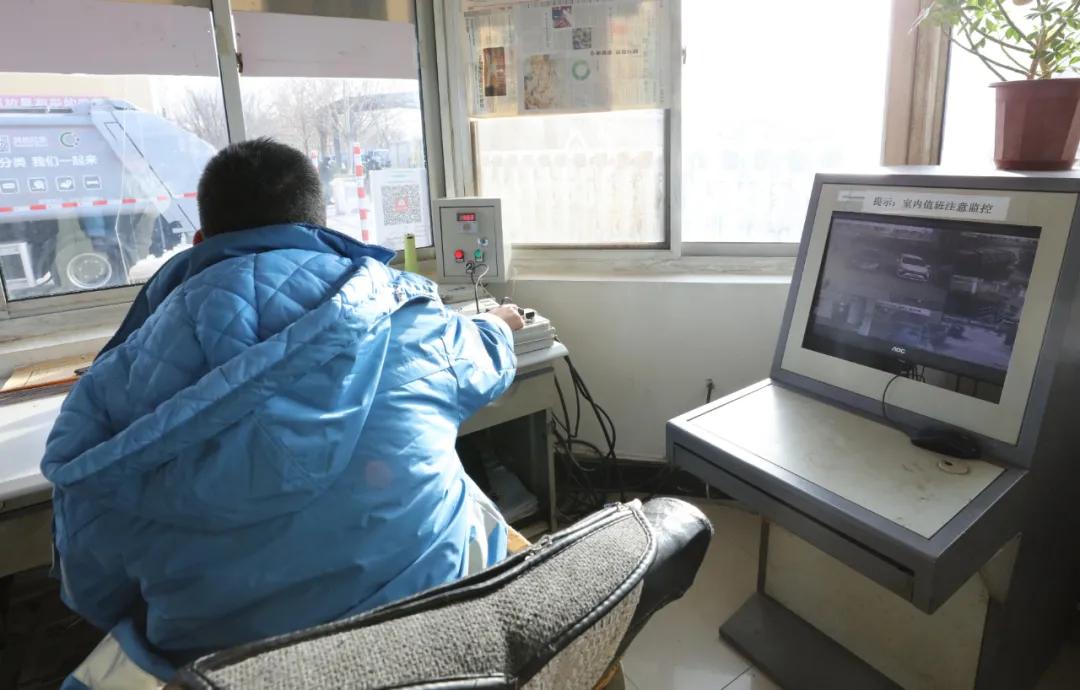 实拍！－10℃阵风7级，通州街头4000余名环卫工人在岗，消杀清扫防控疫情