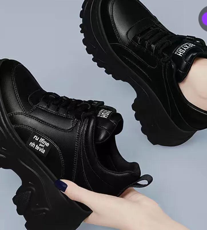 松糕鞋穿搭技巧,明星穿松糕鞋穿搭