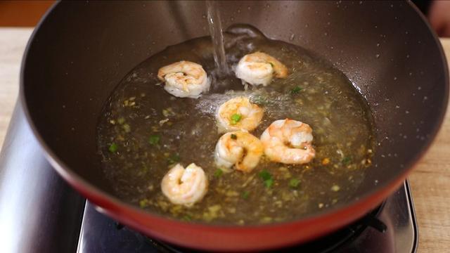 大骨汤怎么炖才能补钙,大骨汤跟哪种食材补钙