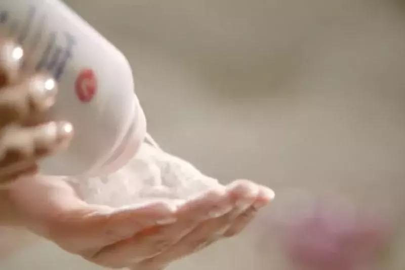 强生爽身粉含滑石粉能用吗,强生爽身粉含滑石粉吗