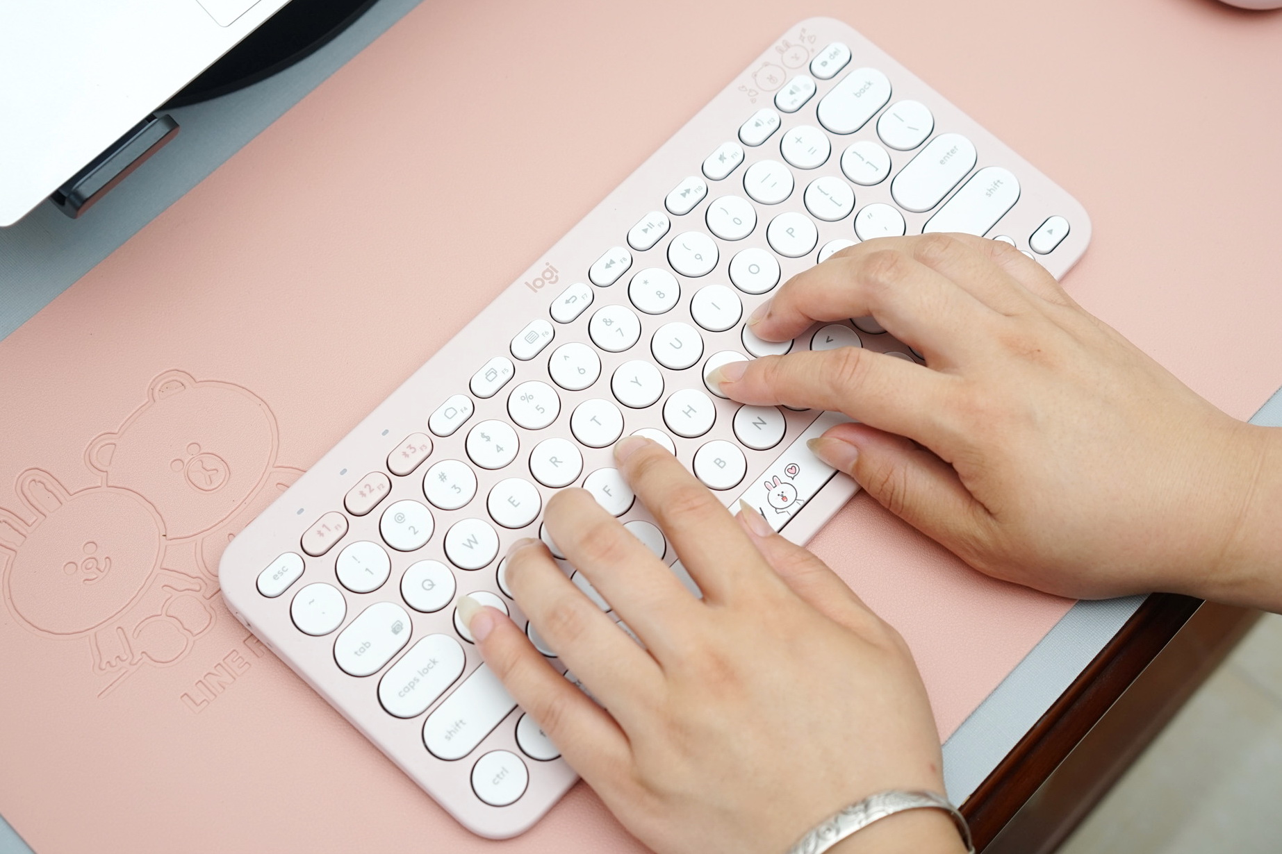 罗技linefriends测评,谁还没年轻活泼漂亮过