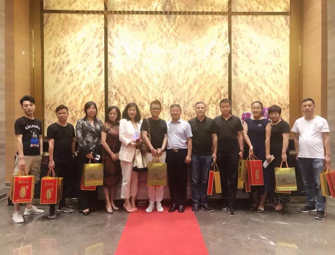 鑱氭ⅵ鍓嶈鑺傜洰,鑱氭ⅵ鍓嶈