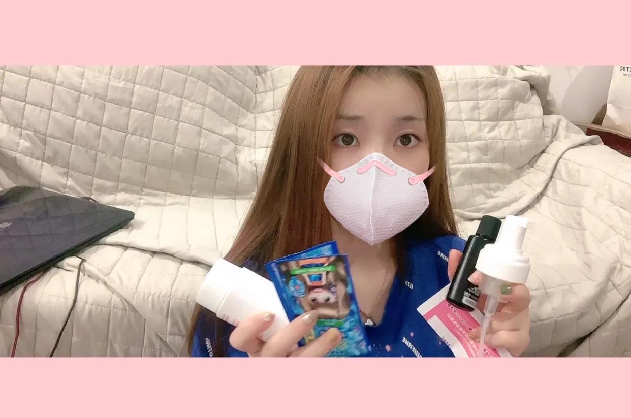 泡沫染发自己在家染教程,泡沫染发教程自己染发蓝黑色