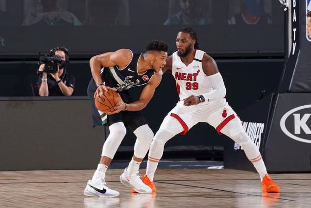 字母哥两罚不中雄鹿,字母哥两罚不中篮网