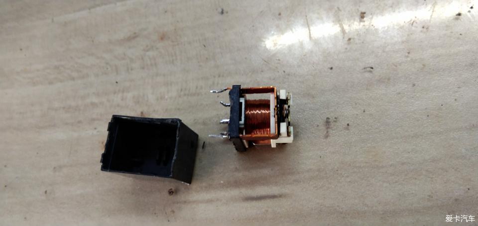 标致307汽车远光灯关不掉怎么解决,远光灯的正确关闭方法