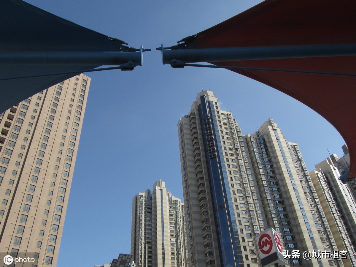 日本房价下跌后的普通人真实情况,当年日本房子崩盘后的结果是什么