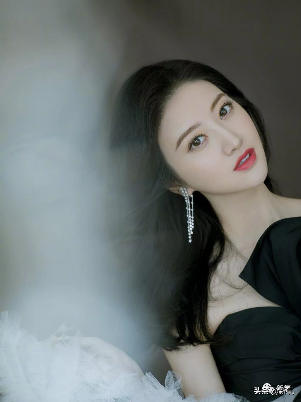 景甜修复之后的双眼皮是多宽,景甜修复后的双眼皮多宽