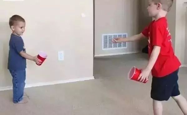 幼儿园对抗新型冠状病毒亲子游戏,预防新型冠状病毒的体能游戏