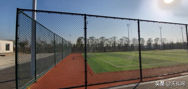 天长有室内足球场吗,天长老西门足球场