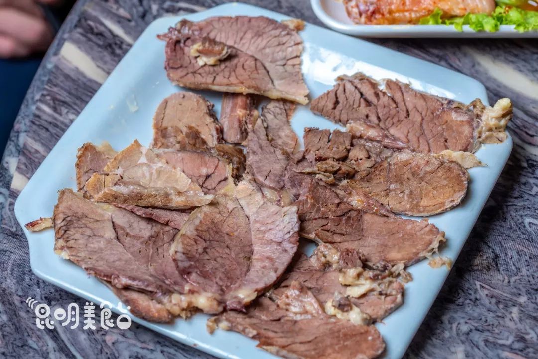 昆明最好吃的酸菜牛肉,昆明关上老坛秘制酸菜牛肉