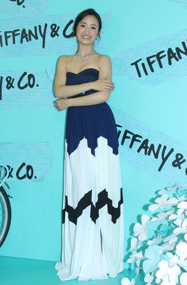 林依晨现场变湘琴,林依晨变身之路