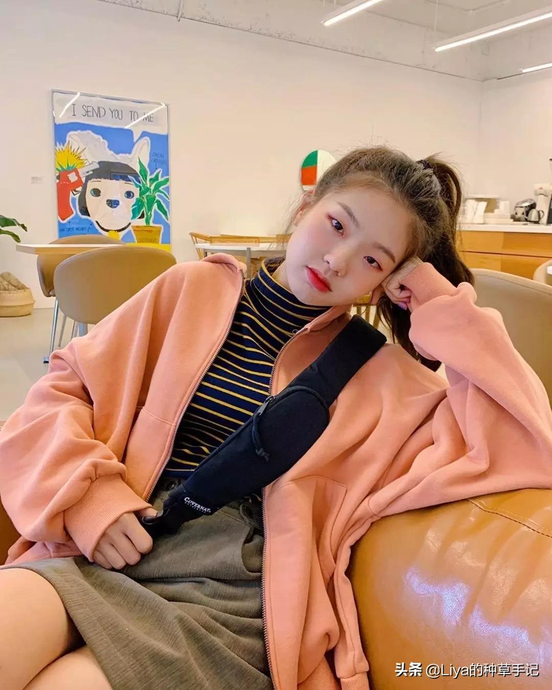 冬季羊羔毛卫衣怎么搭配才好看,冬款羊羔毛卫衣怎么搭配才好看