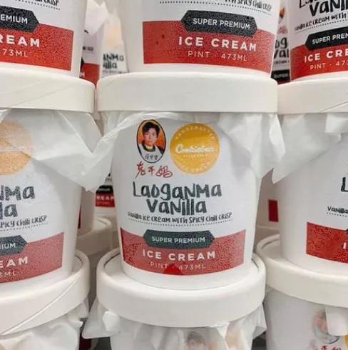 外国人喜欢在中国买手机壳,老外来买手机壳