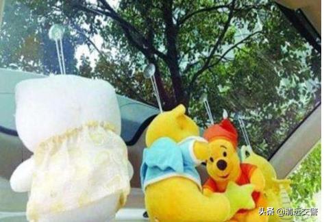 小车挂东西会罚款吗,车内悬挂物品违章