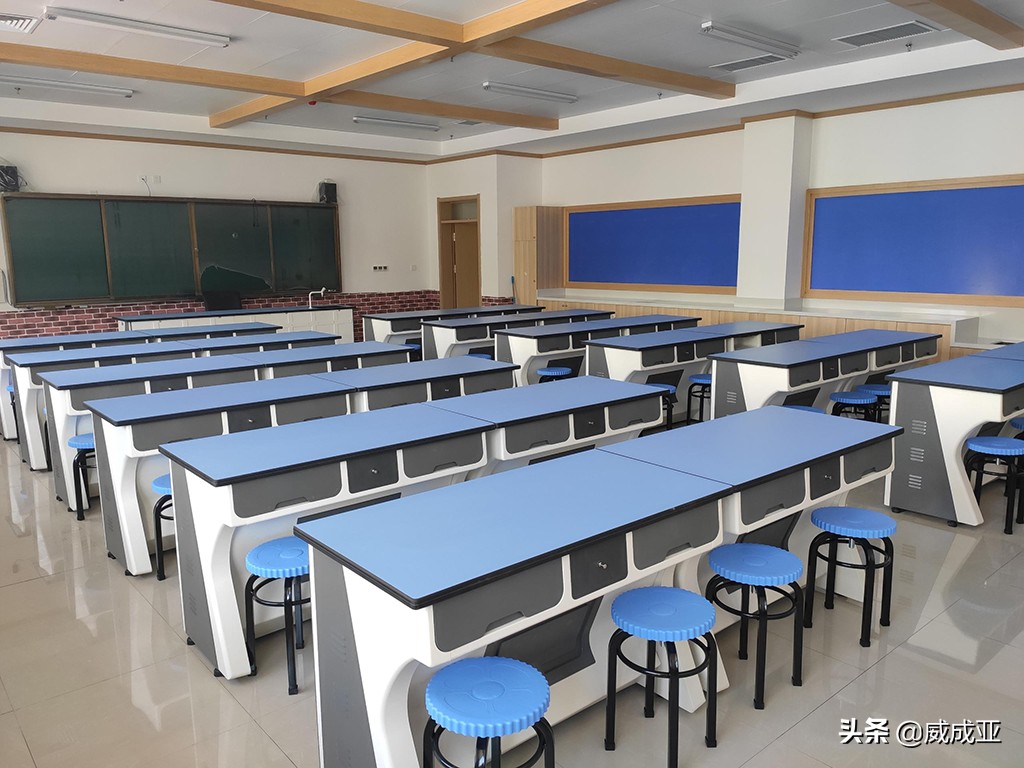 在古老的孔孟之乡,有一颗新星——育才中学