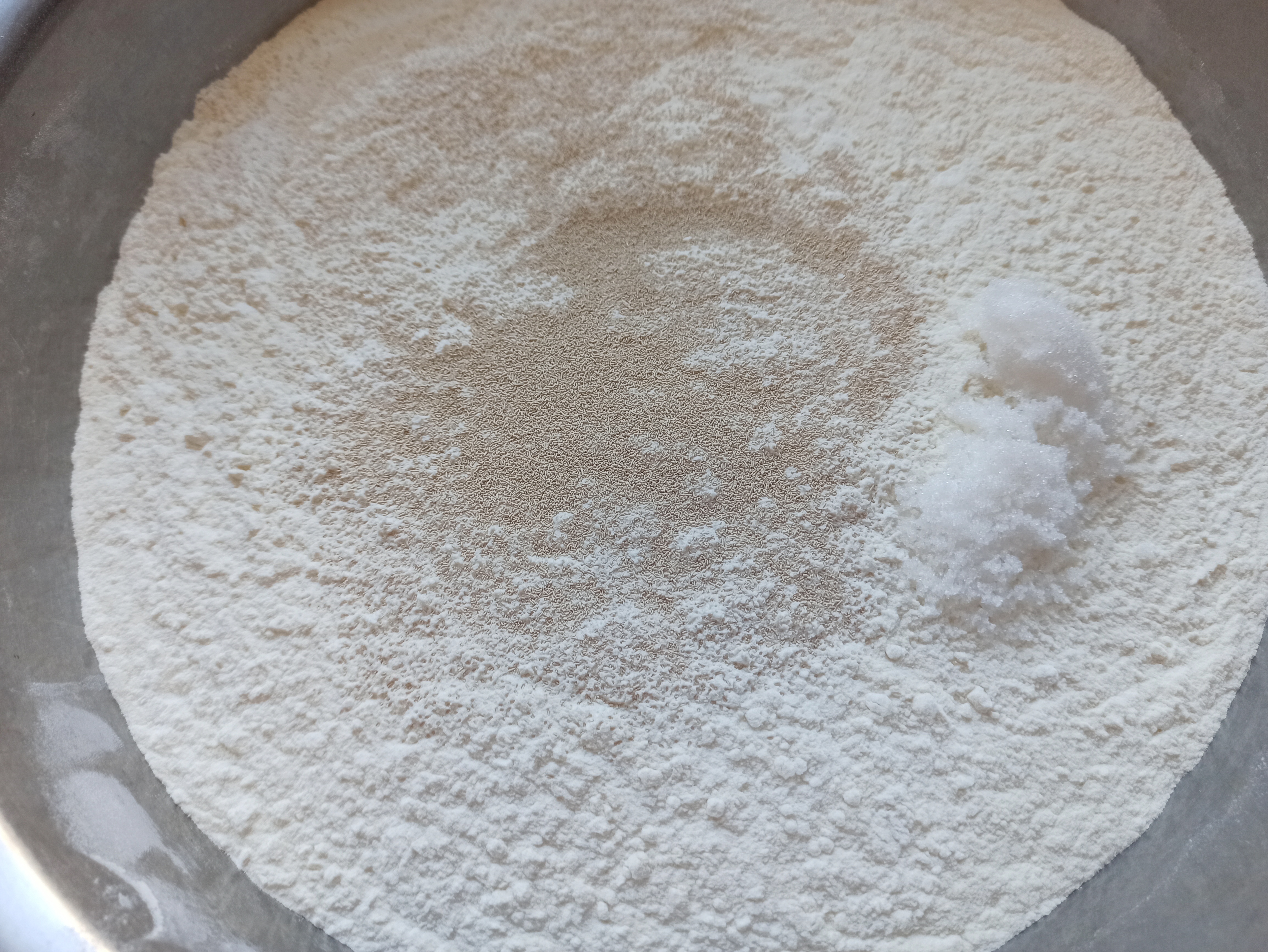 蒸包子用热水还是冷水下锅包子软,发面的素包子是热水蒸还是冷水蒸