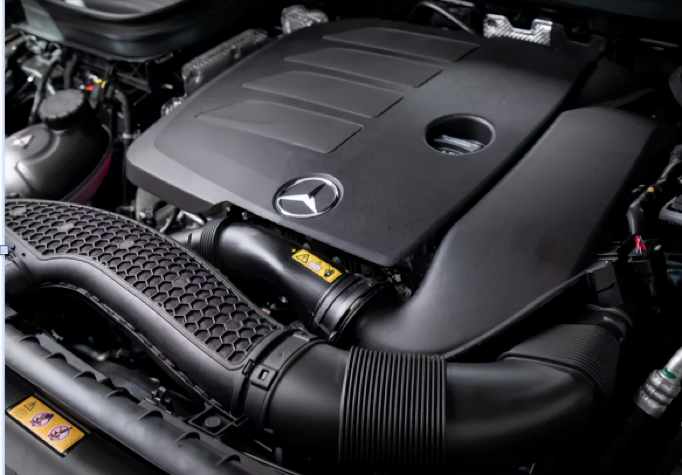 奔驰glccoupe2024款深度体验,2020奔驰glc全新换代coupe