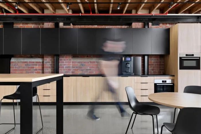 个性化高端办公空间设计200平方米,新型商业办公空间设计表现方法