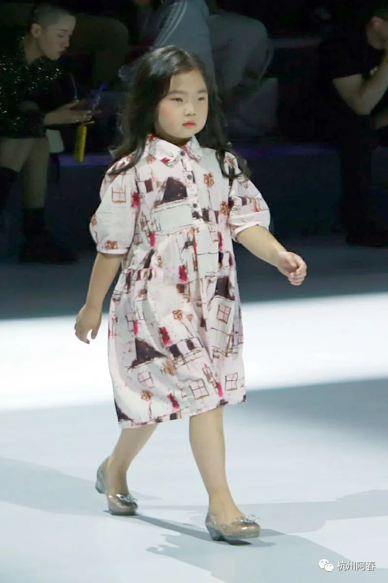 国际时尚周巴黎,时装周秀场