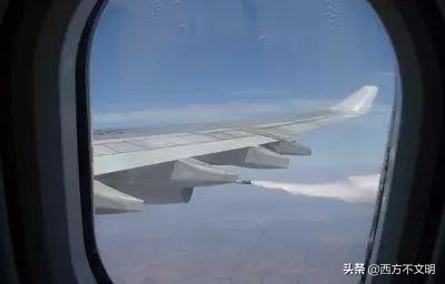 飞机空中放油全过程,油到处飞是什么原因