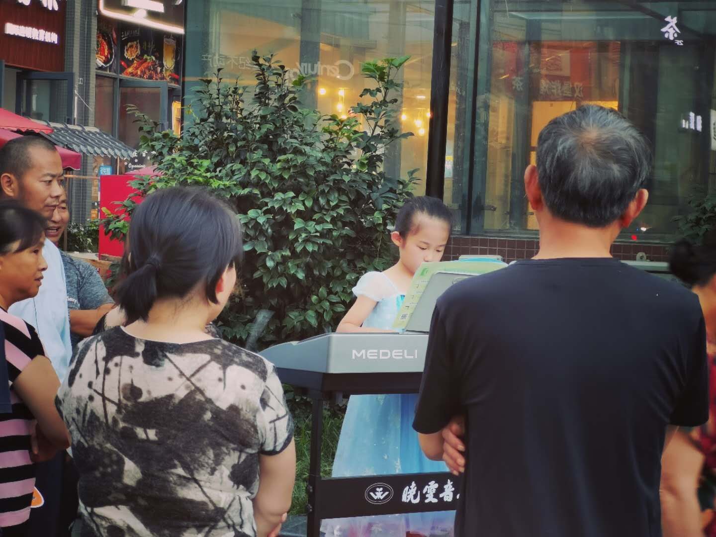 当“晓雯”走进社区，音乐曼妙，生活灵动