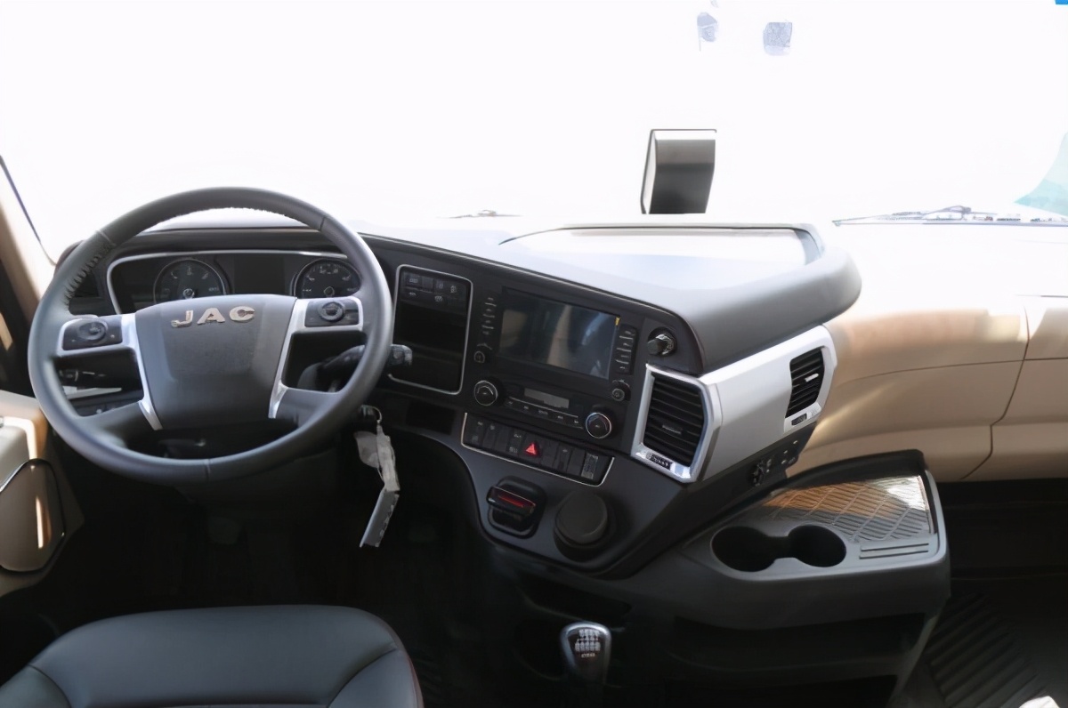 安能快速发展集中采购定制的重卡有什么特别之处？