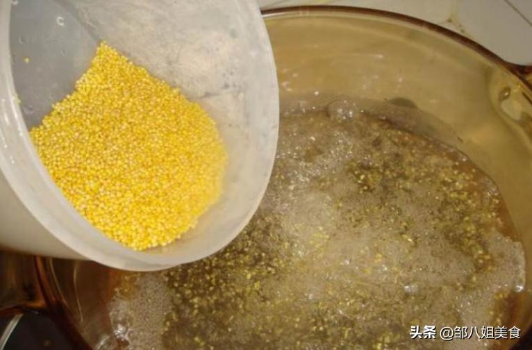 煮小米粥用不用盖锅盖,煮小米粥小米要不要泡一下