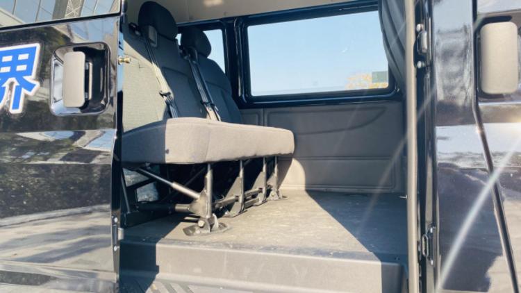 新世代全顺pro短轴低顶试驾,售16.38万起新世代全顺pro试驾