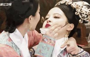 脸大的女生适合哪种脸型,女生脸大的5大特征