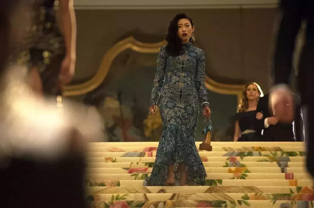 鐬掑ぉ杩囨捣鏃惰,鐬掑ぉ杩囨捣鏈嶈