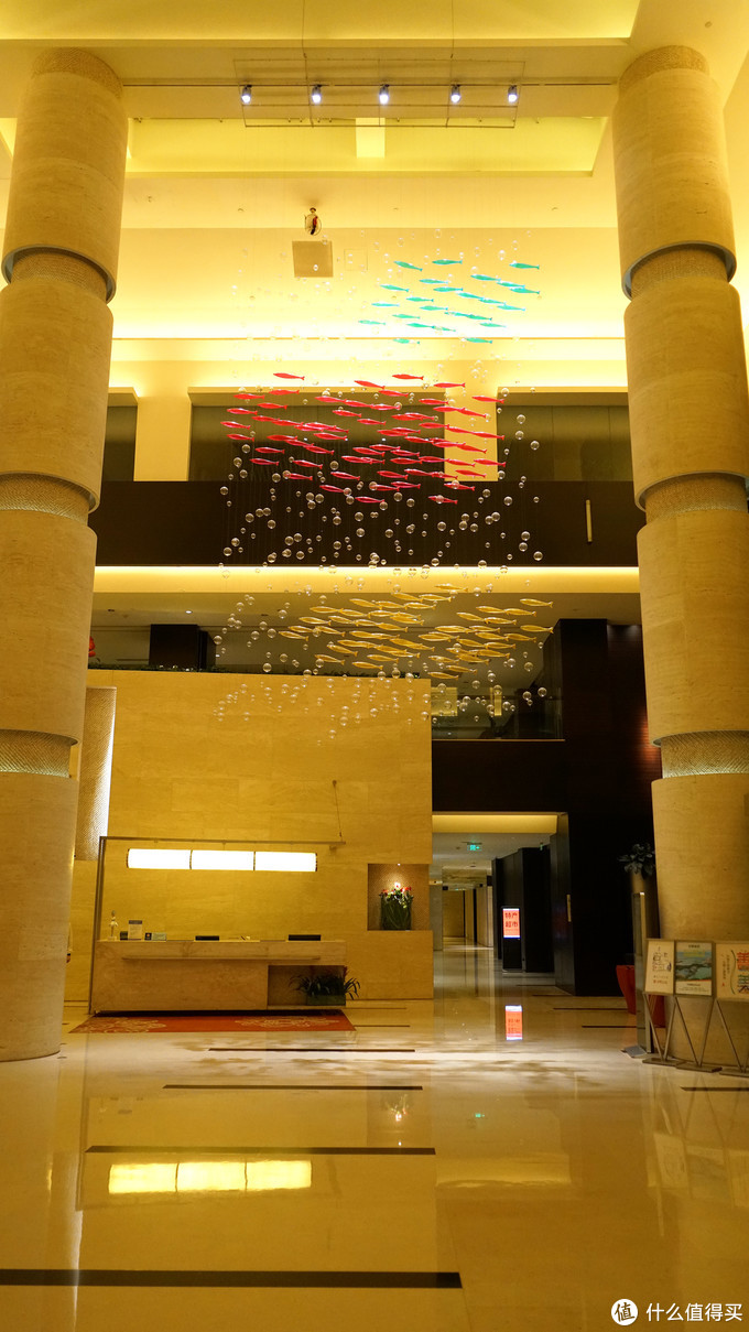 闅愪簬灞辨捣,闅愪簬灞辨捣涔嬮棿