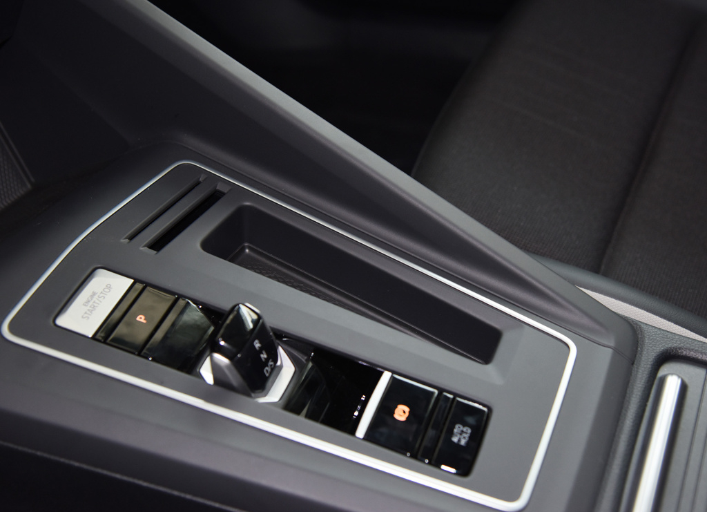 家用高尔夫值得买吗,高尔夫8家用推荐吗