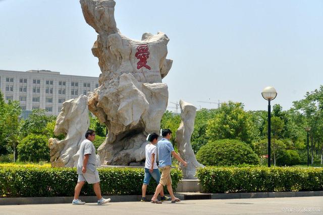 河南本科一批投档线出炉，河南大学与郑州大学表现如何？