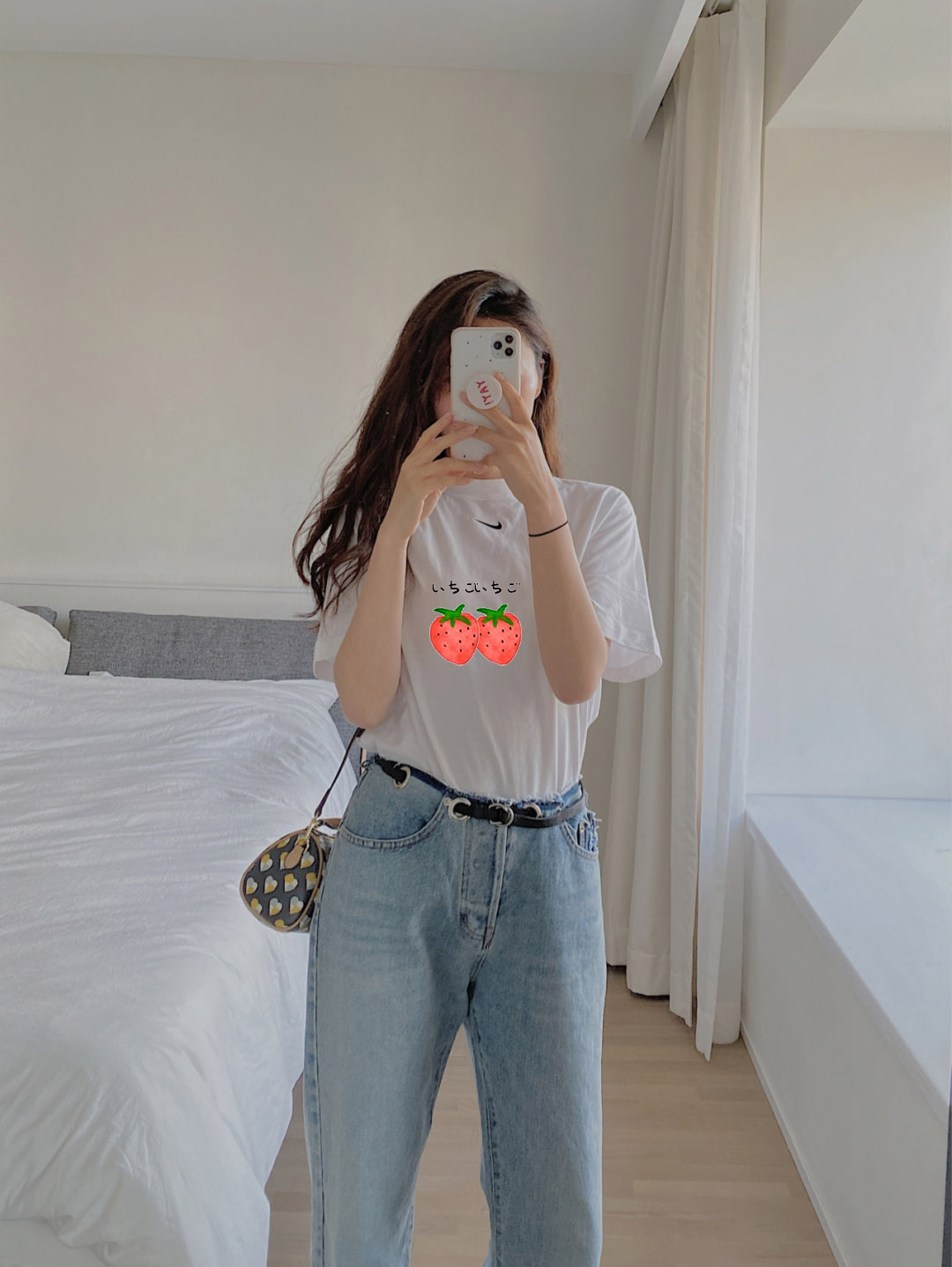 夏天nike高帮搭牛仔裤 (白色nike宽松t恤怎么搭裤子)