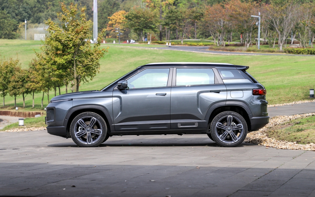 吉利果然没有食言，小路虎来袭，177Ps配智能滑行，价格还亲民