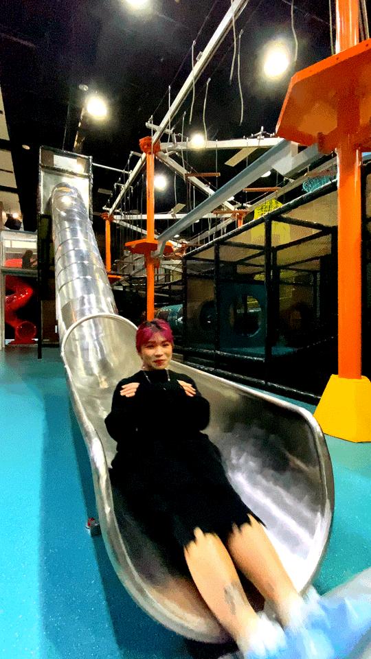 滑滑梯和蹦床乐园,弹力空间蹦床滑梯