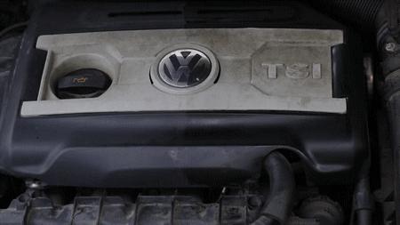 汽车内饰塑料件发白老化怎么办,洗车后塑料件发白