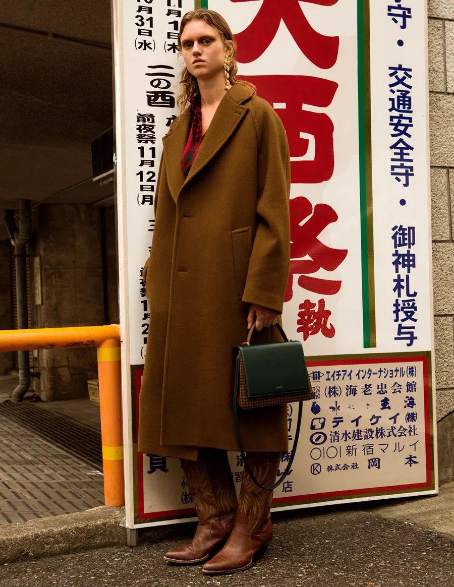 闊╁墽濂充富绌挎惌鍝佺墝,闊╁墽濂宠绌挎惌鍝佺墝