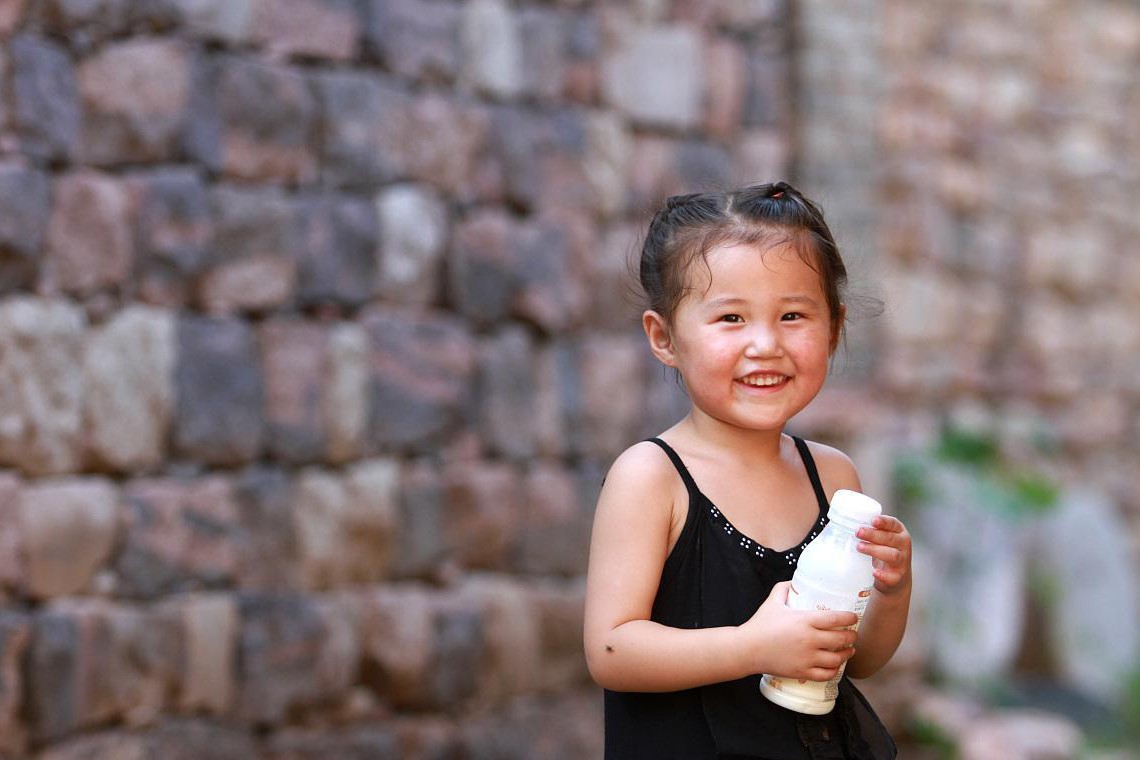 为什么才二十多岁会有白头发啊,二十多岁的年纪怎么会有白头发