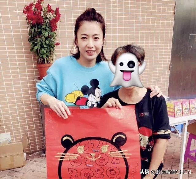 刘銮雄娇妻,刘銮雄携娇妻恩爱亮相