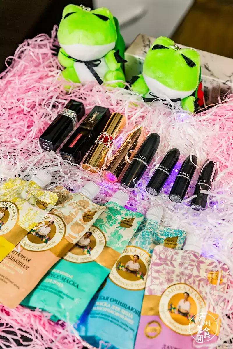 1元的大礼包,黑五大促ysl口红5折起限时抢购