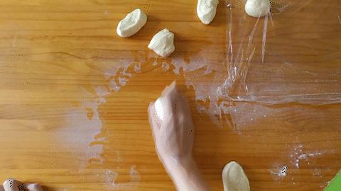 好吃到炸裂的菠萝包，教程详细到令人发指，想失败都不可能