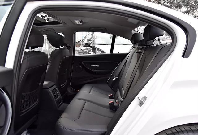 17款宝马318li测评动力,宝马318动力到底怎么样