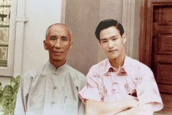 传奇巨星李小龙的死亡之谜,李小龙传奇死亡前兆