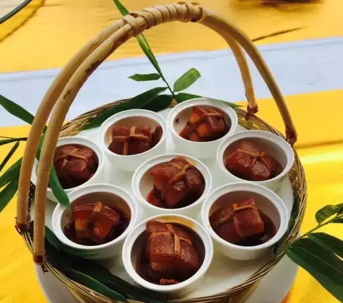 贵州黔东南为什么那么火,黔东南在贵州算不算穷的地方