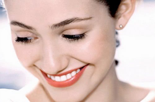 牙黄真的没办法吗,早晚刷牙可以改善牙黄吗