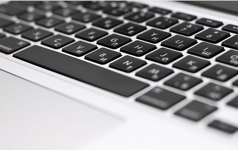 电脑空格该怎么弄,电脑空格键进行输入