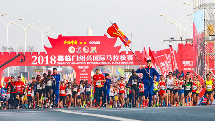 如何在22000人的绍兴马拉松赛中夺冠？背后的秘诀竟跟睡觉有关！